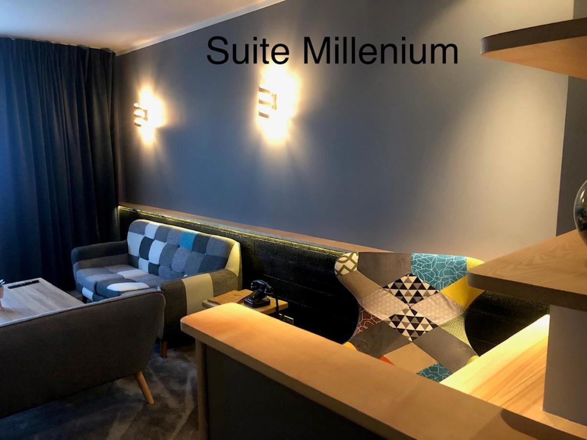 Logis Hotel Et Spa Chez Camillou Aumont-Aubrac Exteriör bild