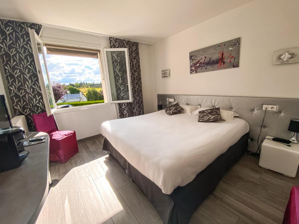 Logis Hotel Et Spa Chez Camillou Aumont-Aubrac Exteriör bild