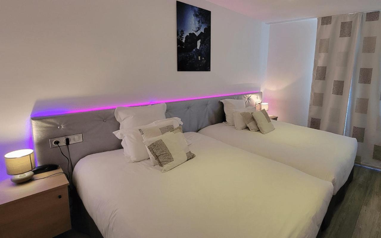 Logis Hotel Et Spa Chez Camillou Aumont-Aubrac Exteriör bild