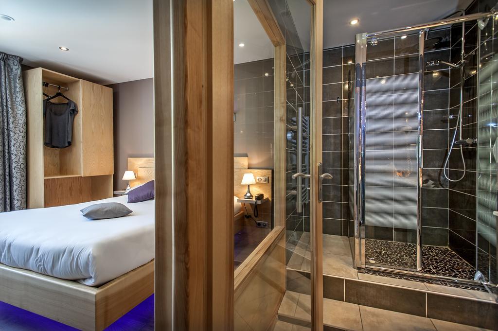 Logis Hotel Et Spa Chez Camillou Aumont-Aubrac Exteriör bild