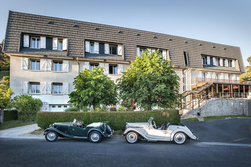 Logis Hotel Et Spa Chez Camillou Aumont-Aubrac Exteriör bild